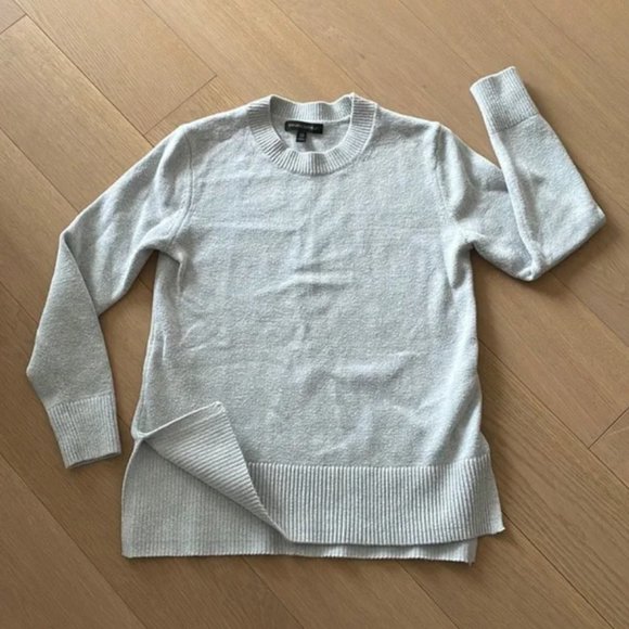 Banana Republic Sweaters - Cozy great sweater from Banana Republic with slit at bottom